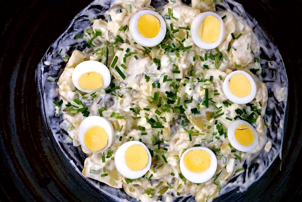 Kartoffelsalat mit Mayonnaise - The Flavourite